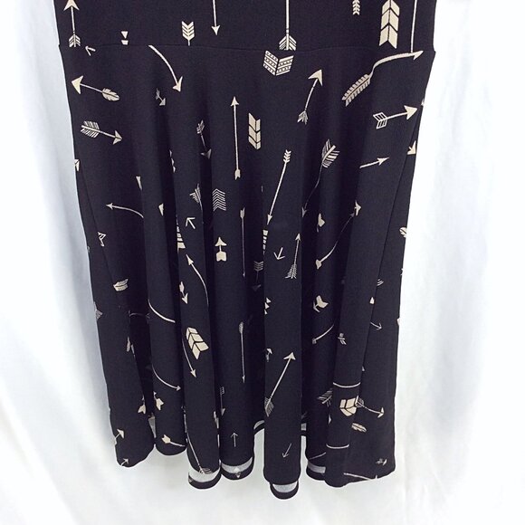 Lularoe Nicole Black Arrow Print Skater Dress Women's Plus Size 3XL Half Sleeve - Picture 4 of 6